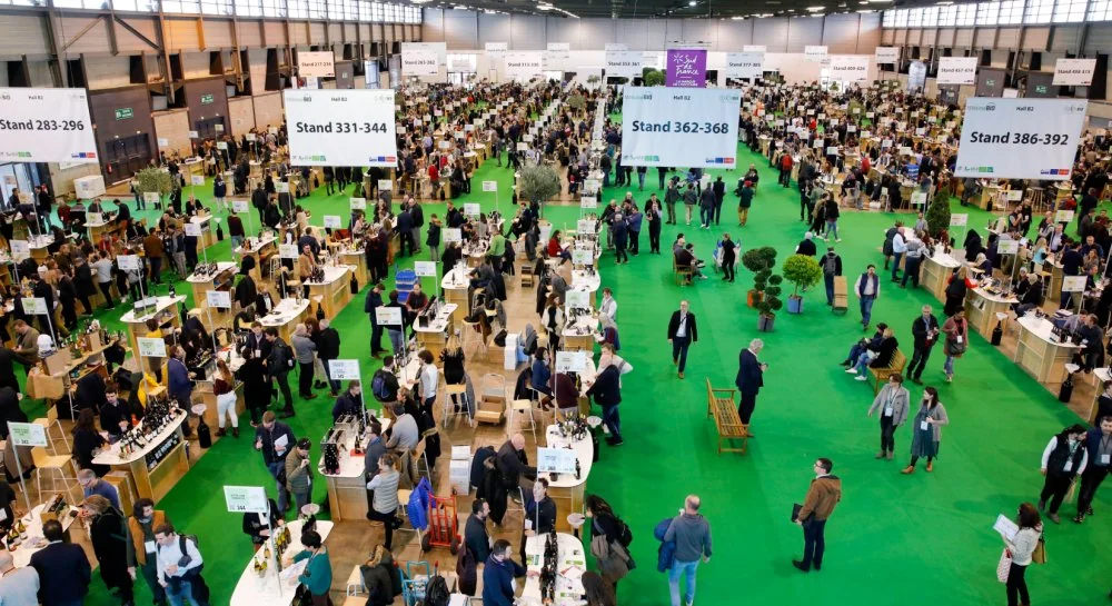 Vue du salon Millésime Bio, photographie illustrant la sélection de la RVF